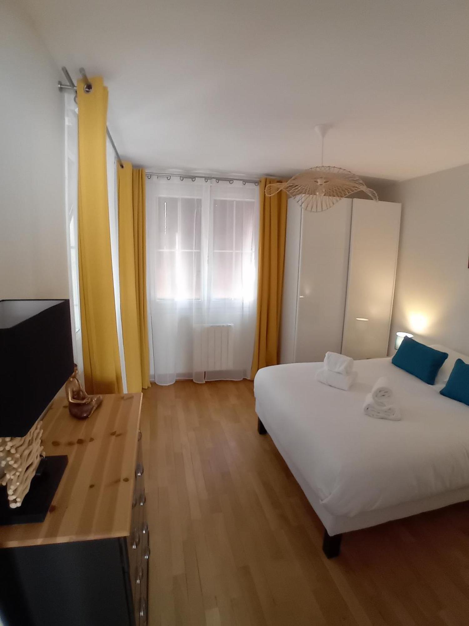 Climats Des Echaliers Apartment Beaune  Ruang foto